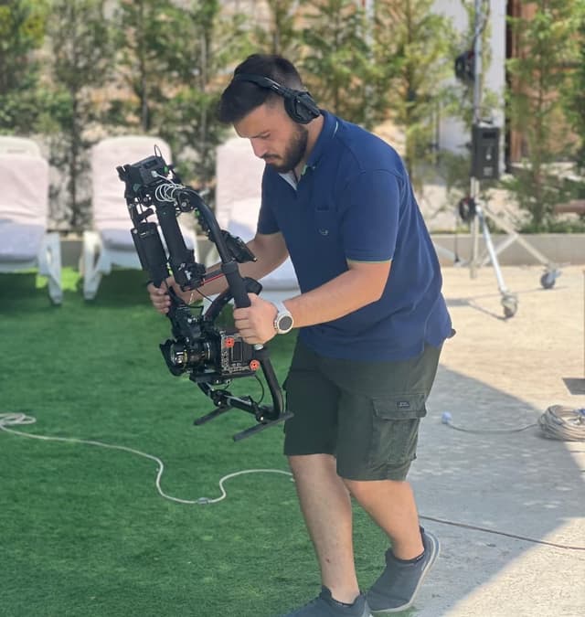 Behind the scenes: checking the frame